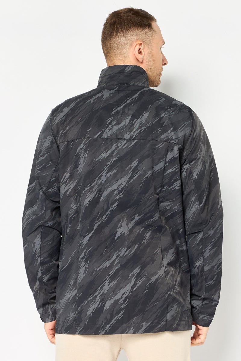 Nike Men Sportswear Fit Camouflage Outdoor Jacket, Multicolor - Image 2